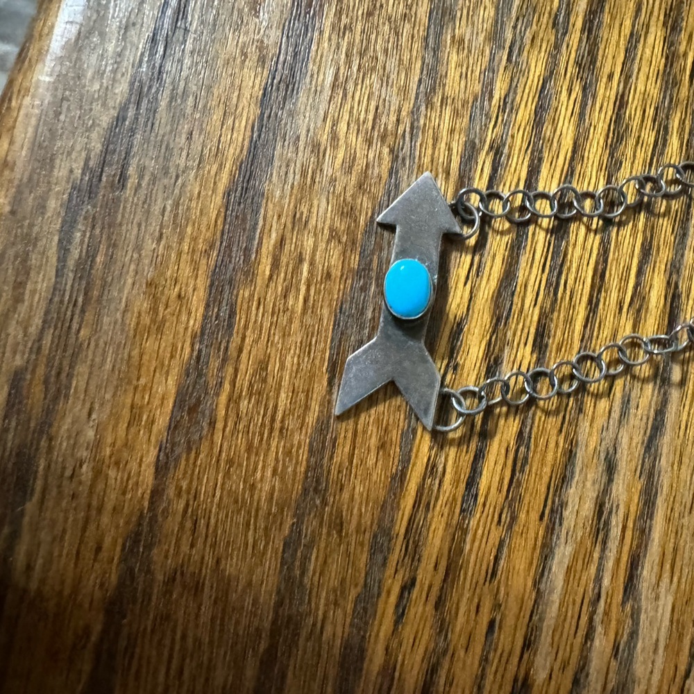 Native arrow necklace